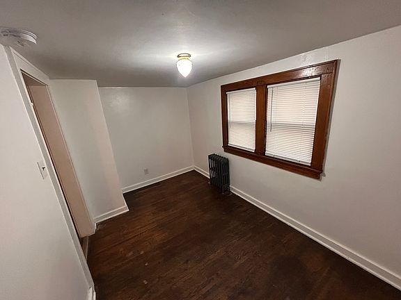 bonus room off kitchen
