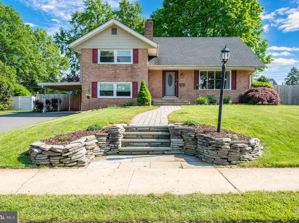 1204 Whitfield Blvd, Reading, PA 19609