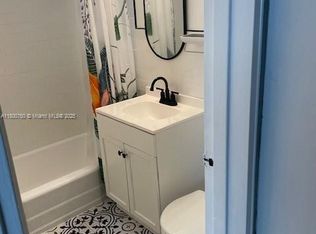 7720 Harding Ave APT 7, Miami Beach, FL 33141