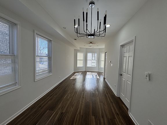 4th image of 5148 W Henderson St Unit 2