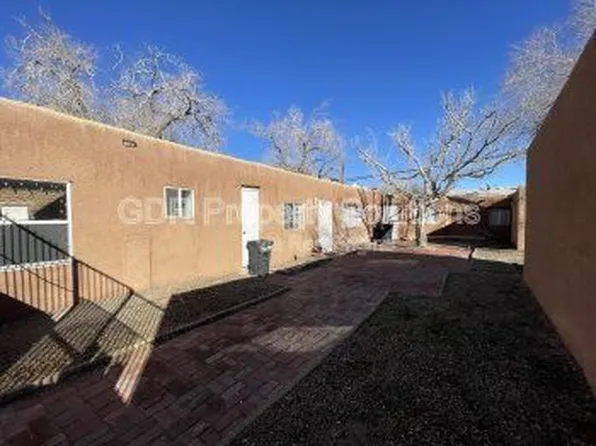 408 Pennsylvania St SE, Albuquerque, NM