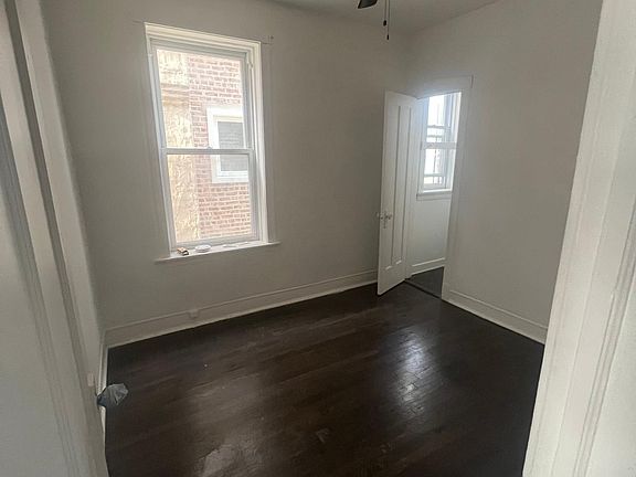 5th image of 4143 N McVicker Ave #1