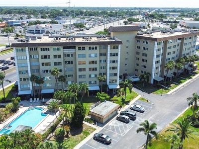 8950 Park Blvd APT 609, Seminole, FL, 33777