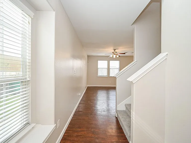 6127 Yorkglen Manor Ln — Photo 5