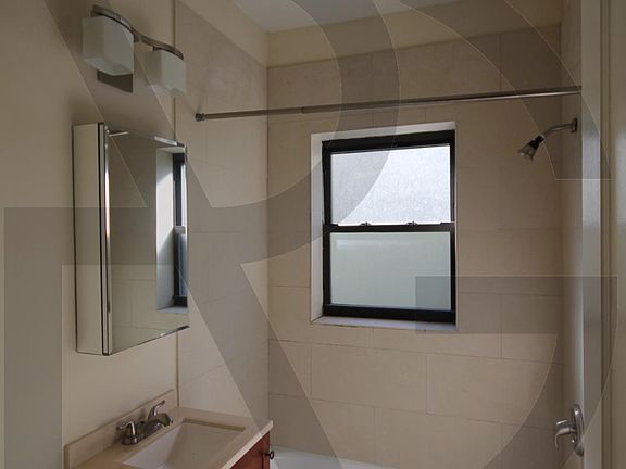 5th image of 4737 N Hermitage Ave #U307