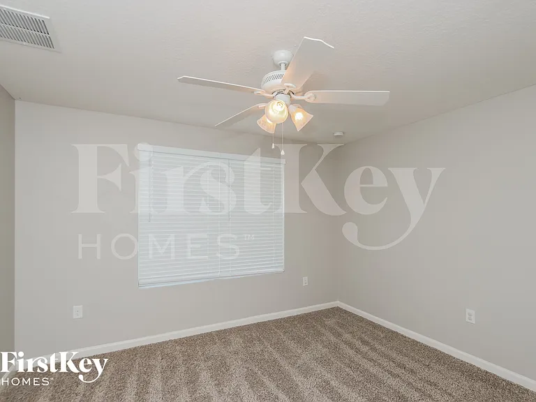 1992 Elkins Point Dr — Photo 11