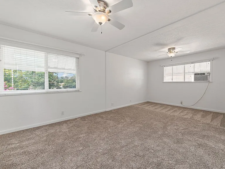3012 Cherry Ave — Photo 13