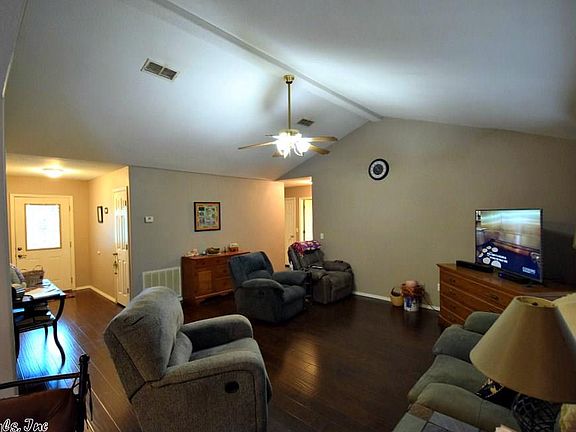 2nd image of 211 Polk #676