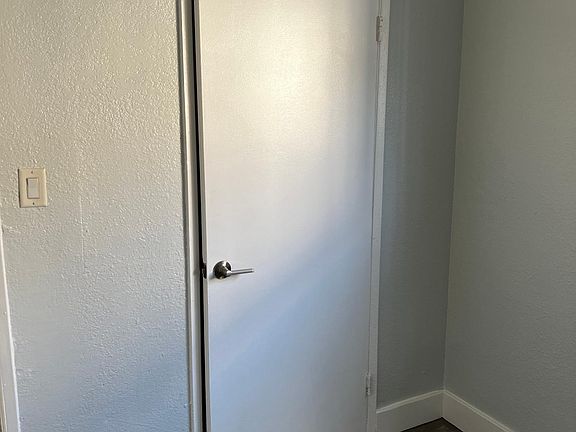 5th image of 22405 Elaine Ave #1/2