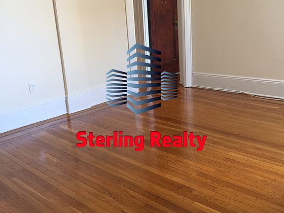 3rd image of 2280 41st St #4