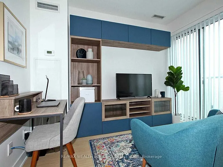 7 Grenville St #1108 — Photo 3