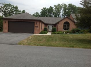 4072 Greystone Dr, Harrisburg, PA 17112