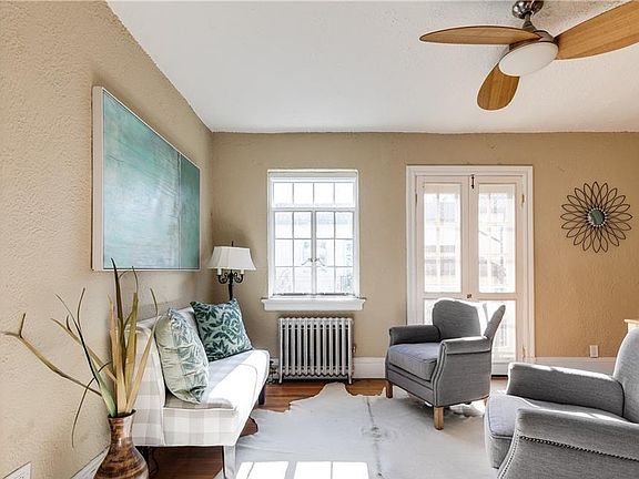 5th image of 509 N Arthur Ashe Blvd #6