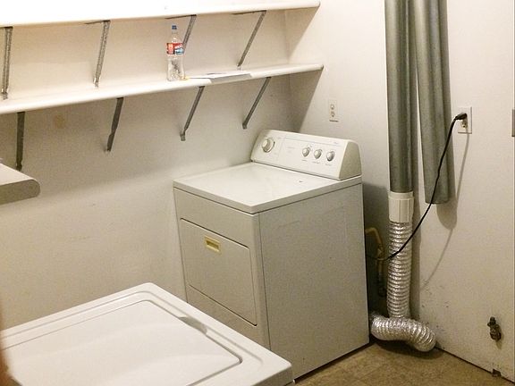 3rd image of 1142 W 250th St S