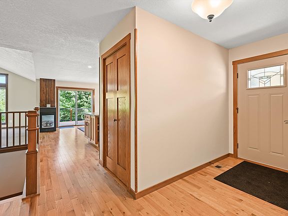 5th image of 11215 Midway Ct