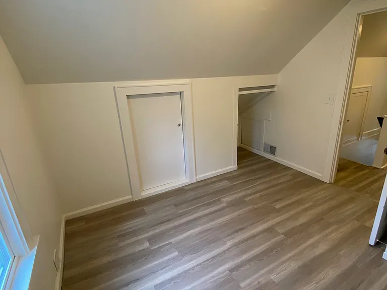1323 Leonard St NE — Photo 34