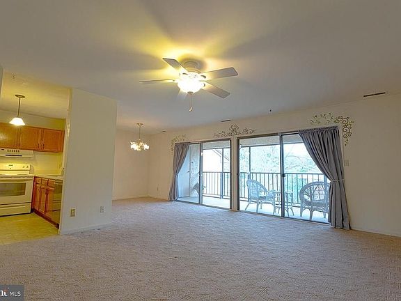 3rd image of 46C Muirfield Dr