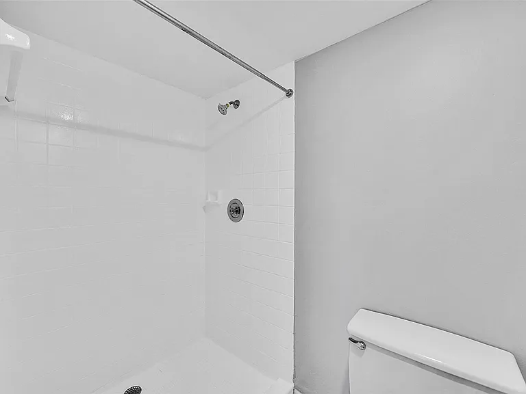 1713 Whitehall Dr #103 — Photo 25