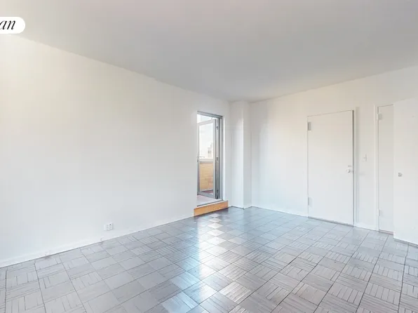 167 East 67th Street image 32 of 33