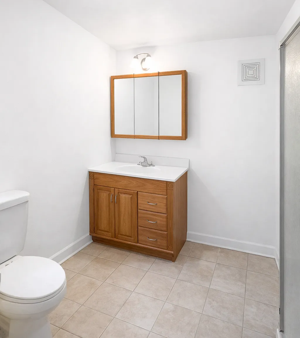 6 bed, $3,100 — Photo 3