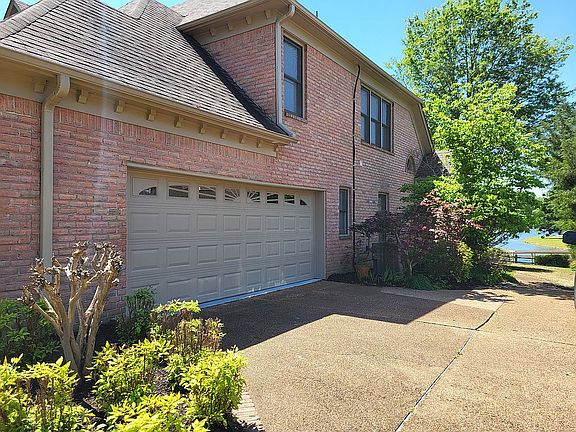 5th image of 8846 River Hollow Dr