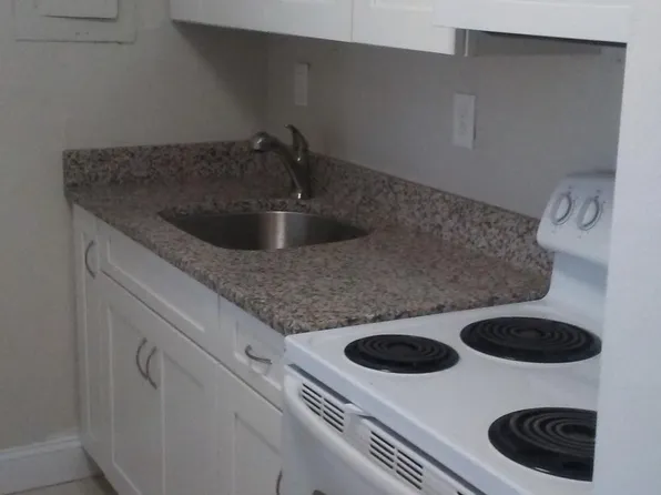 237 SW 13th St APT 307, Miami, FL 33130