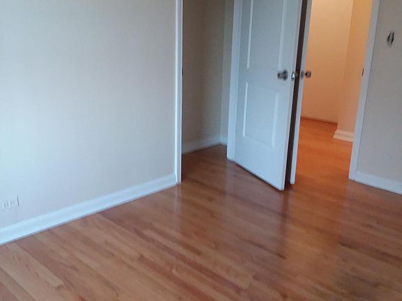 5th image of 3304 N Harlem Ave #202