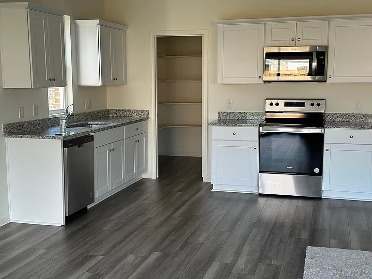 10321 Holycross Ln — Photo 19