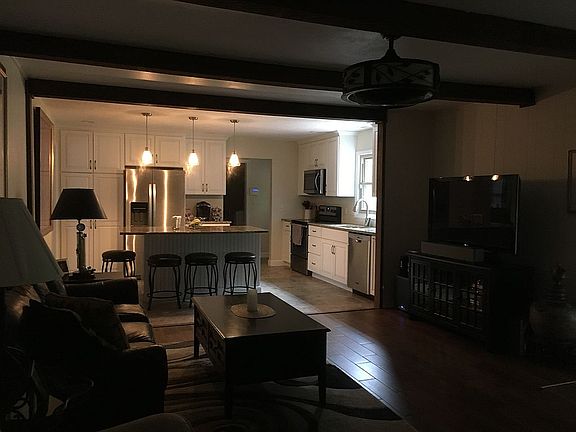 3rd image of 11291 Birchtree Dr