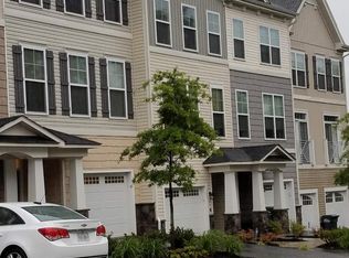 1577 Renate Dr, Woodbridge, VA 22192