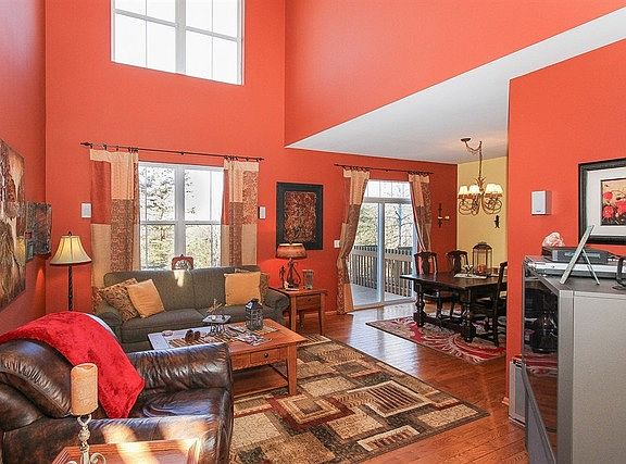 3rd image of 1104 Horizon Dr