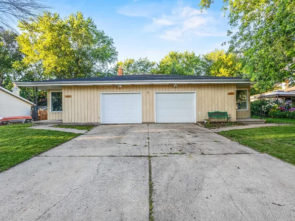 429 S Saint Bernard Dr, De Pere, WI 54115