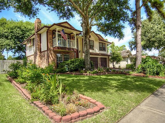 4th image of 15634 Pebble Lake Dr