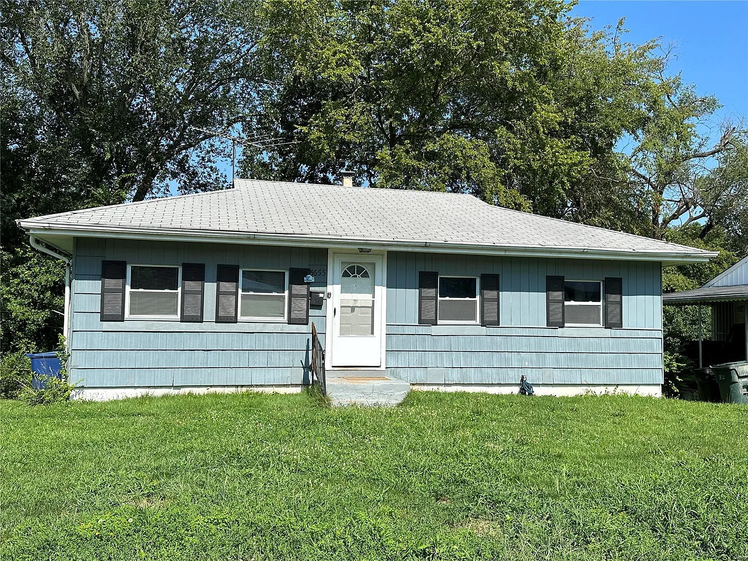 5655 Parchester Dr photo 1