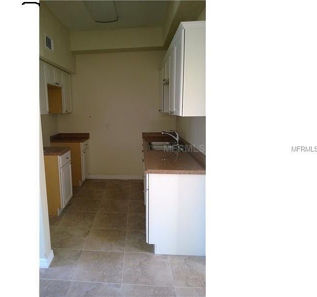 2nd image of 606 Romano Ave
