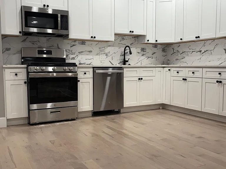 2840 W Girard Ave — Photo 1