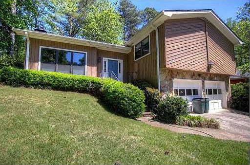 2nd image of 1325 Balsam Dr