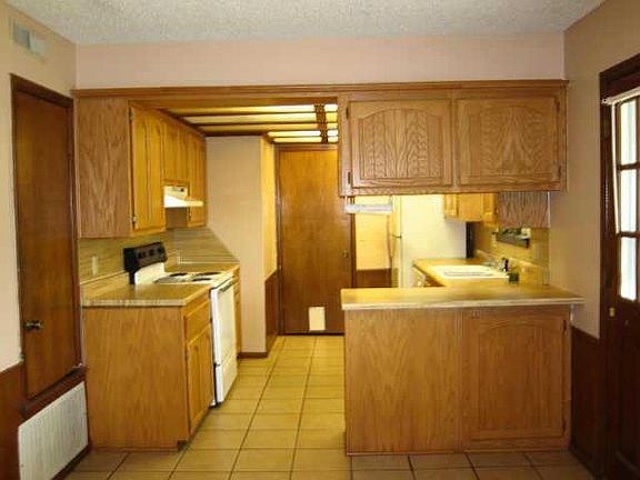5th image of 1605 SE 5th St #Townhouse