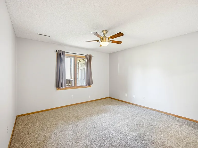 401 SE Lowell Dr #4 — Photo 38
