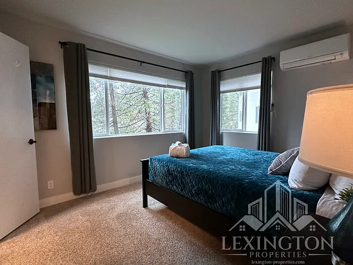 1840 Point View Dr #D — Photo 16