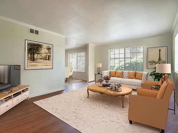 5th image of 407 Colony Crest Dr