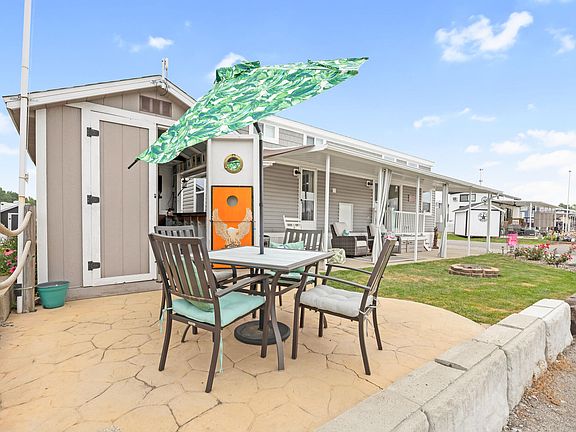 2nd image of 11539 Lake Dr #72