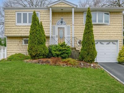 15 Crawford Court, Huntington Station, NY, 11746