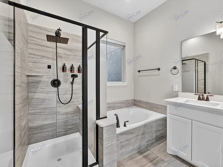 4224 Riverside Dr — Photo 17