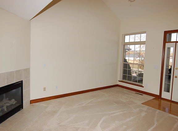 4th image of 441 Terrace Dr