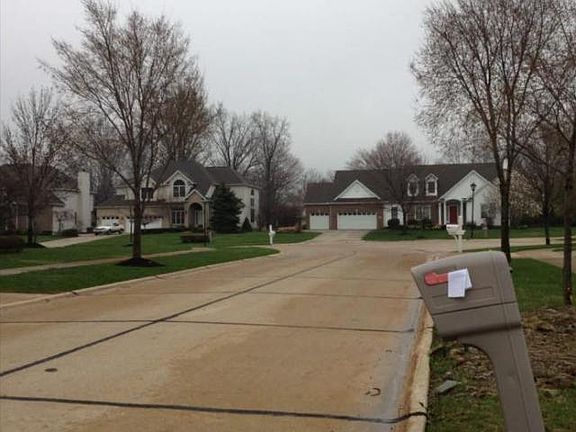 3rd image of 5218 Loxley Dr