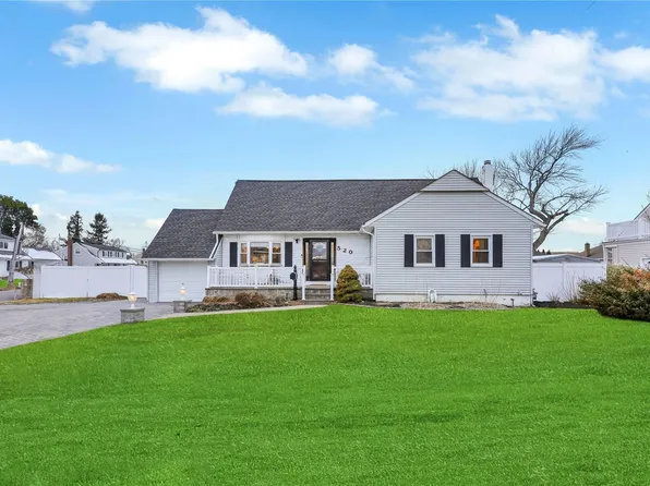 520 Keith Lane, West Islip, NY 11795