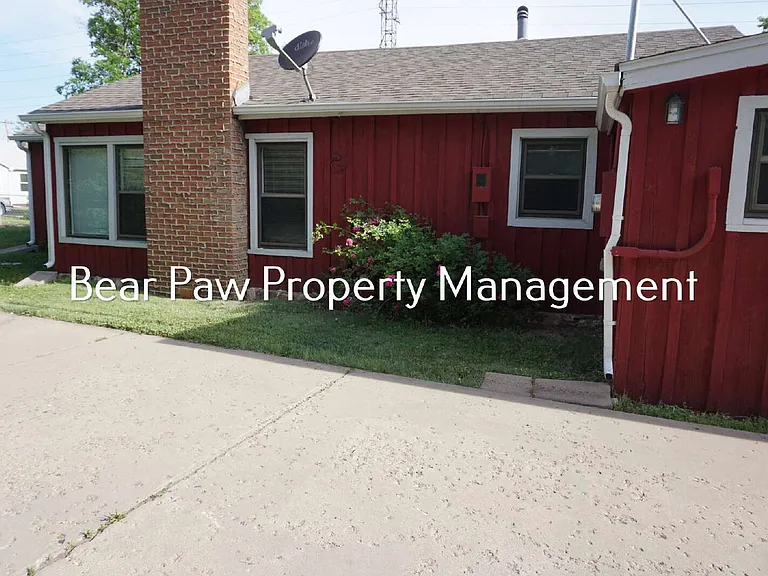 960 Loveland St #B — Photo 2