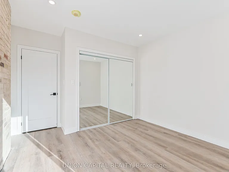 180 Broadview Ave #2 — Photo 7