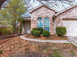 1306 Vireo Ct, Aubrey, TX 76227